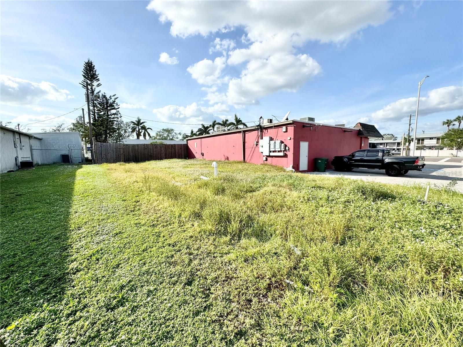 3090 BEE RIDGE RD, SARASOTA, FL, 34239