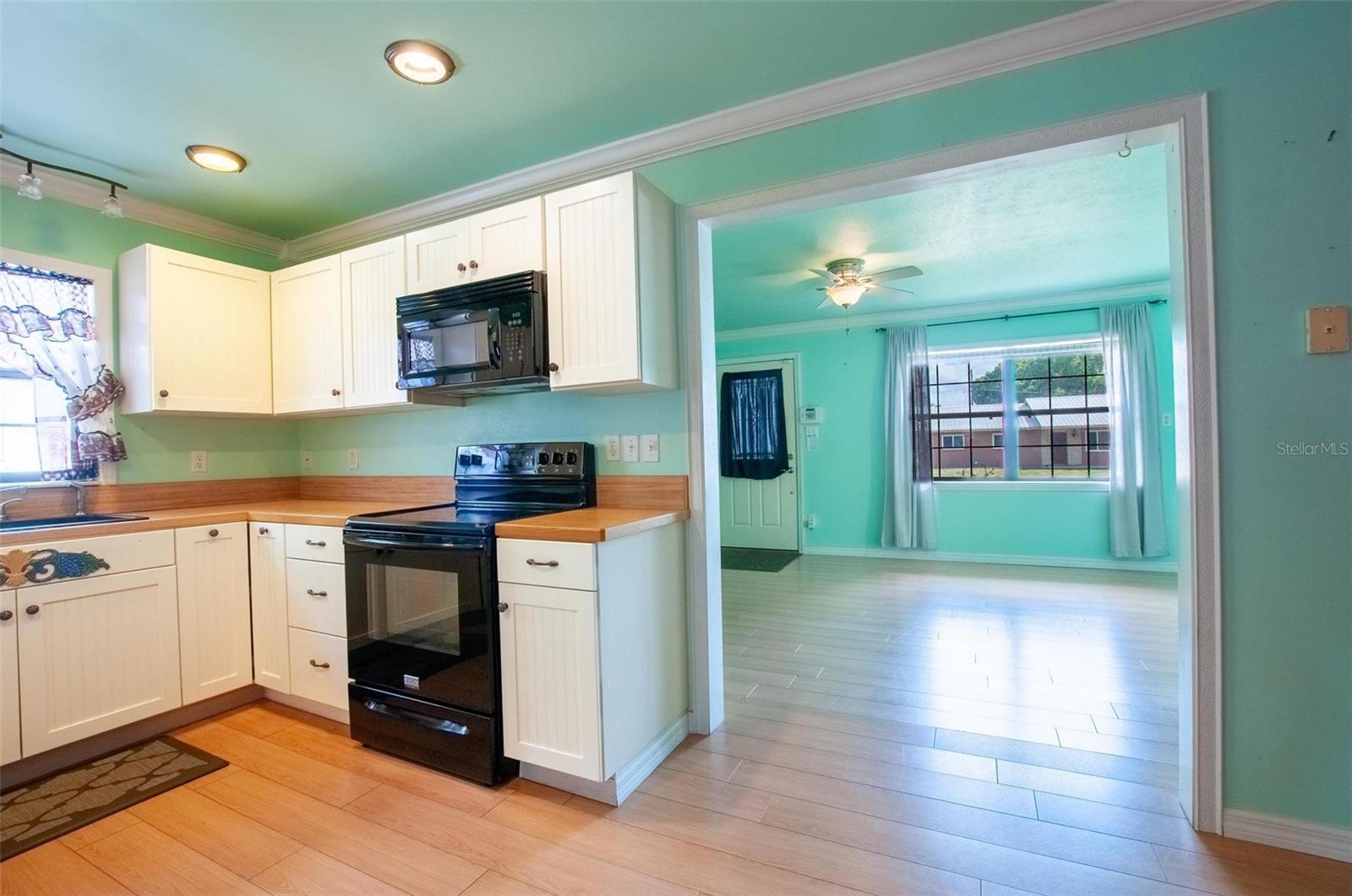 566 GLORIA AVE, ARCADIA, FL, 34266