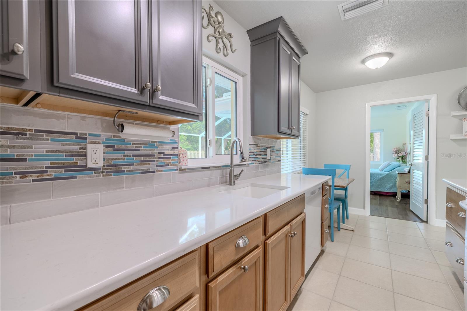 1101 S HILLCREST AVE, CLEARWATER, FL, 33756