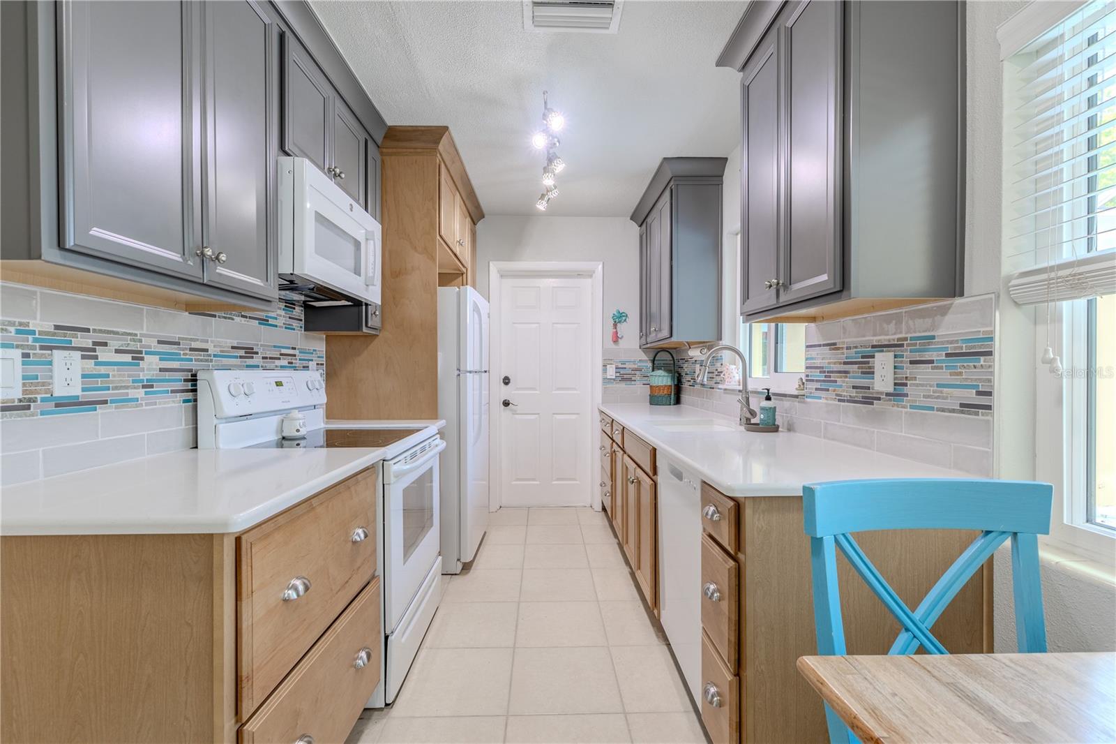 1101 S HILLCREST AVE, CLEARWATER, FL, 33756