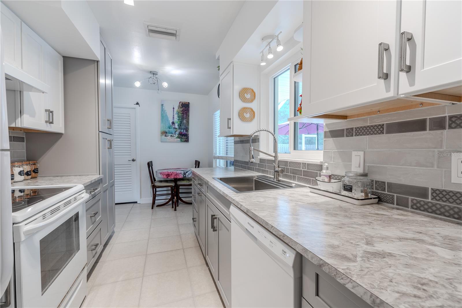 1101 S HILLCREST AVE, CLEARWATER, FL, 33756
