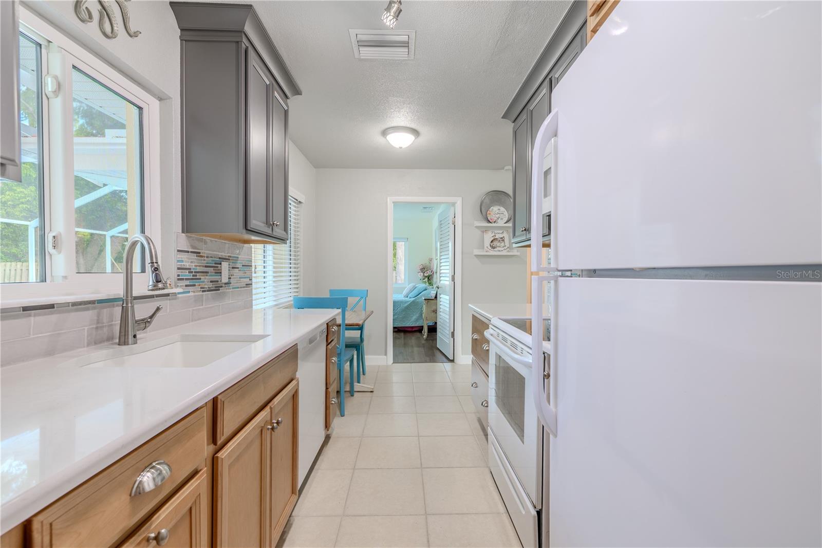 1101 S HILLCREST AVE, CLEARWATER, FL, 33756
