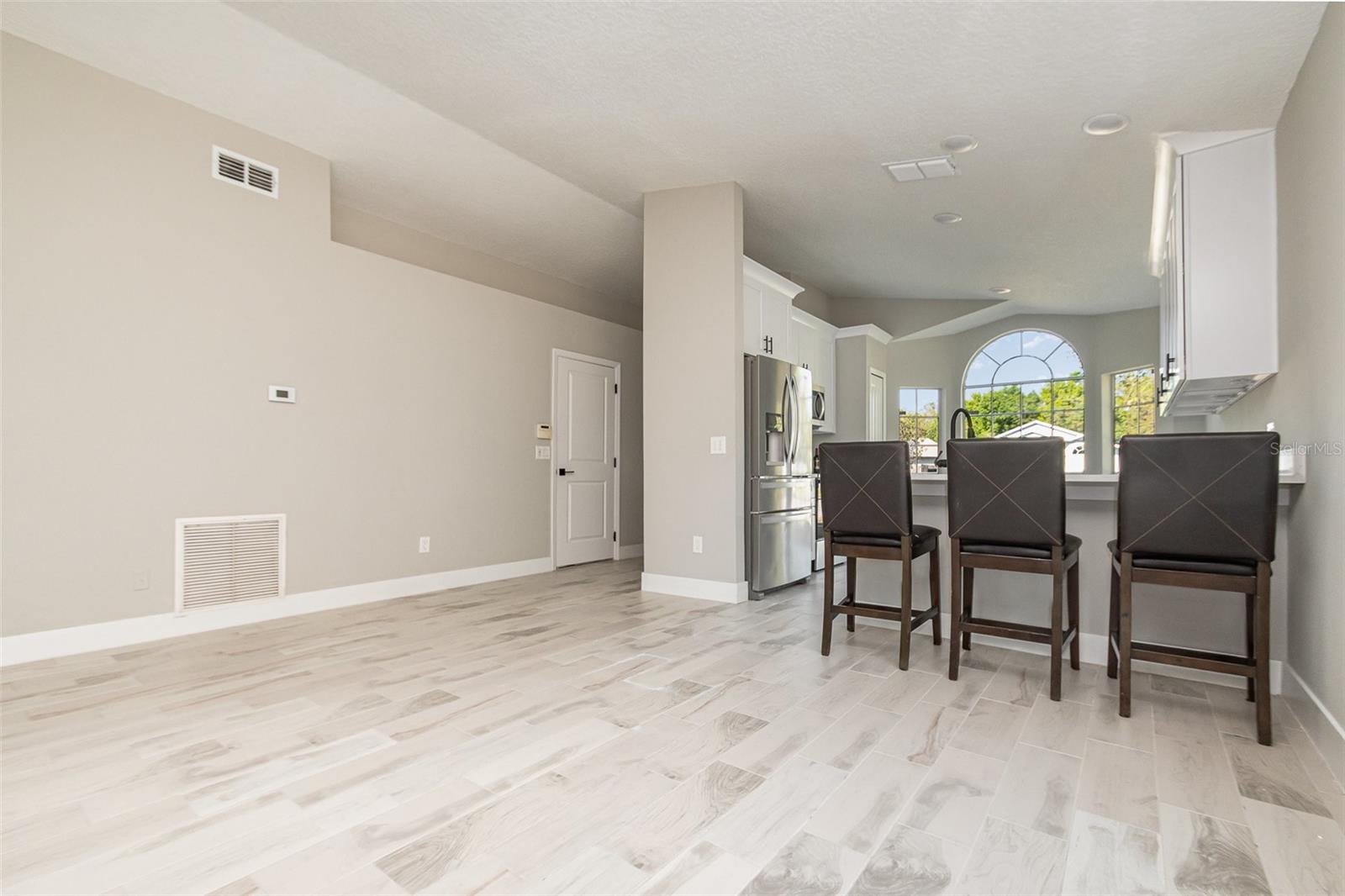 7231 EDGEWATER SHORES CT, ORLANDO, FL, 32810