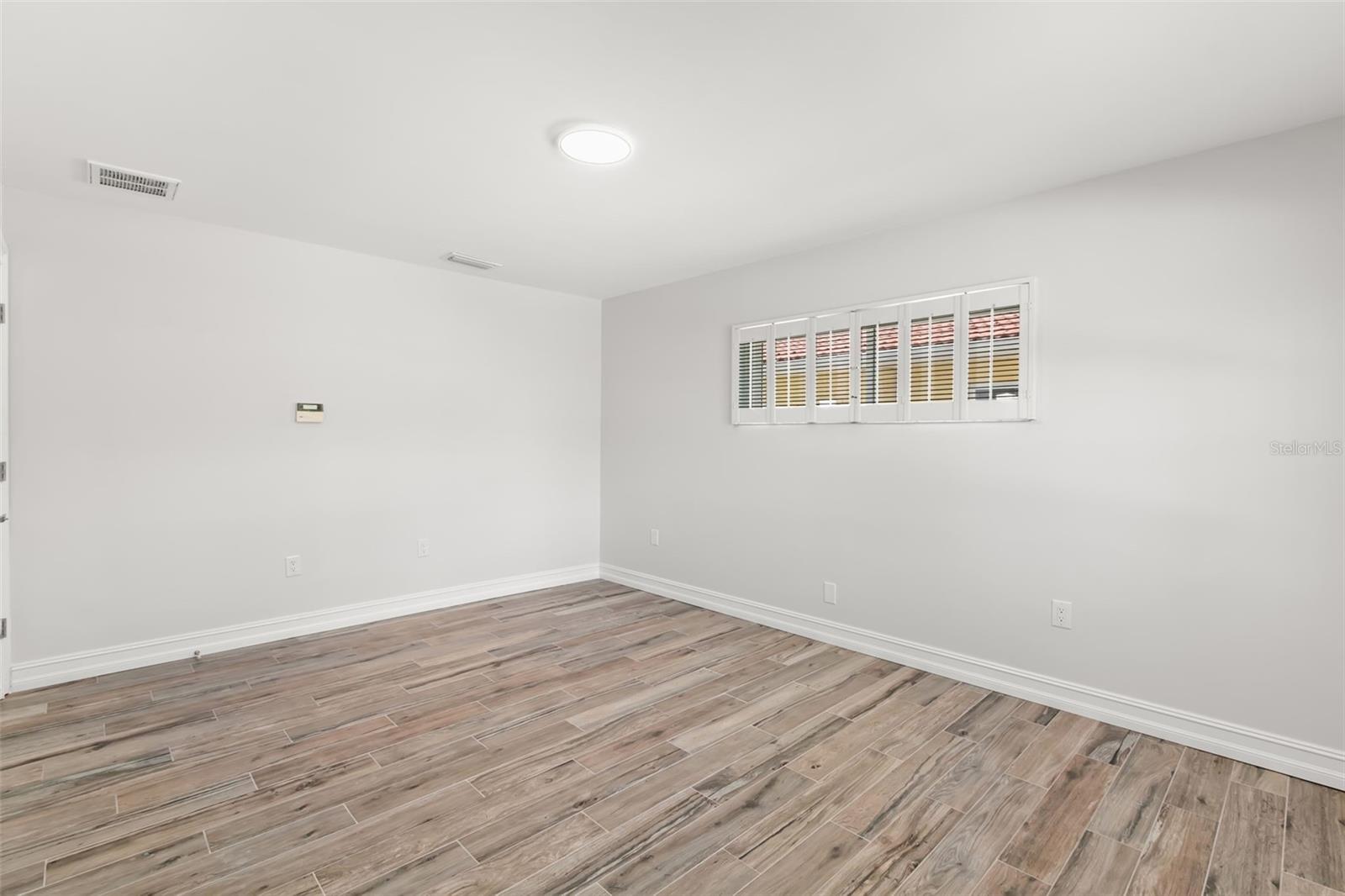 3945 VERSAILLES DR, TAMPA, FL, 33634