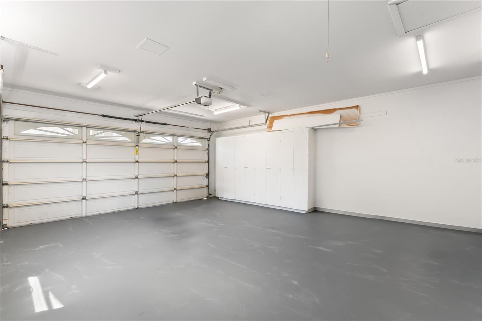 3945 VERSAILLES DR, TAMPA, FL, 33634