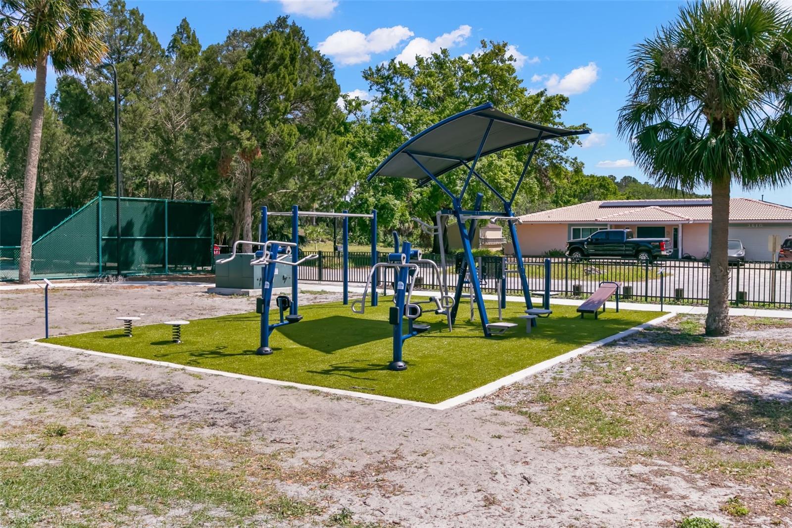 3945 VERSAILLES DR, TAMPA, FL, 33634