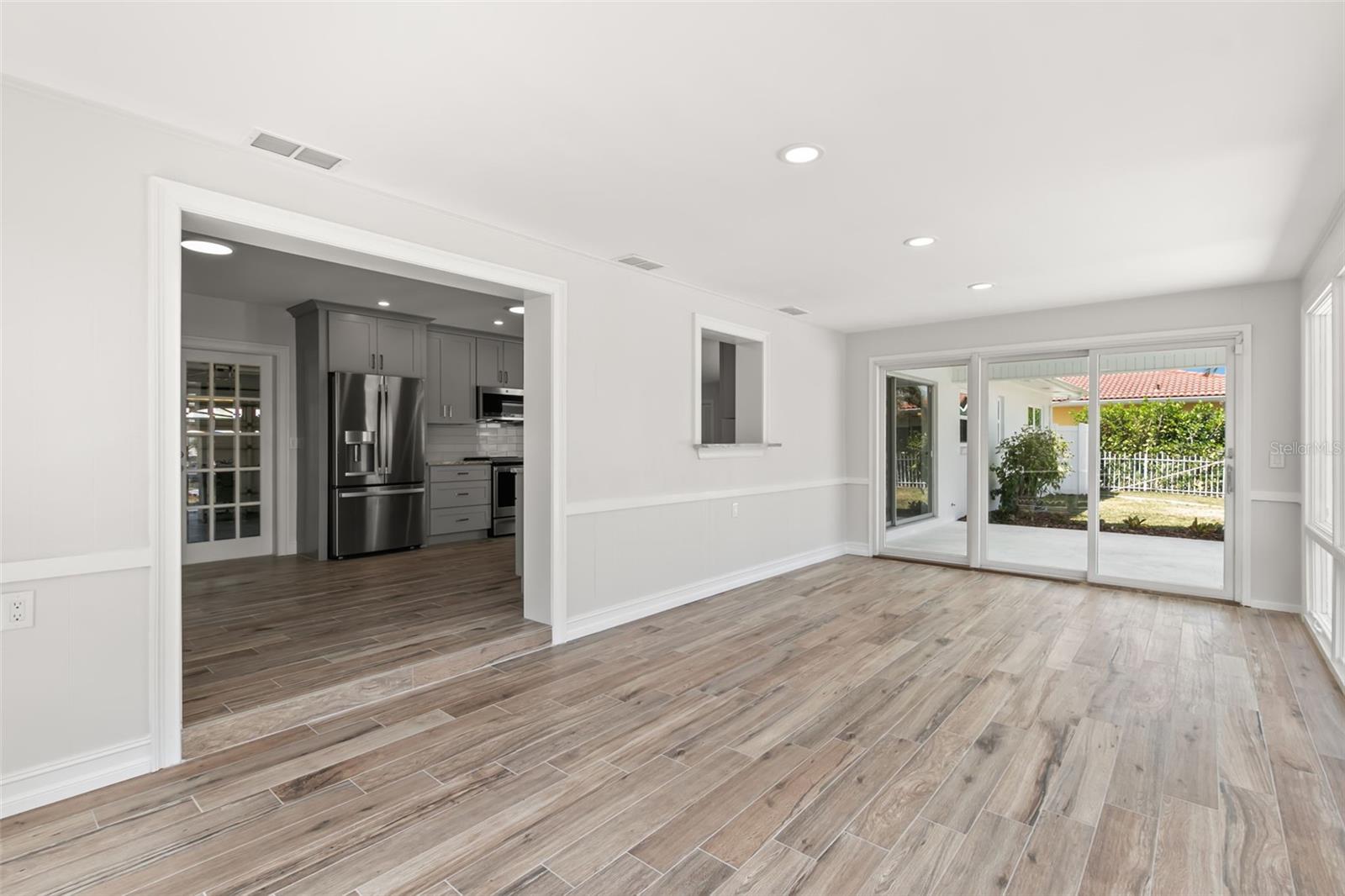 3945 VERSAILLES DR, TAMPA, FL, 33634