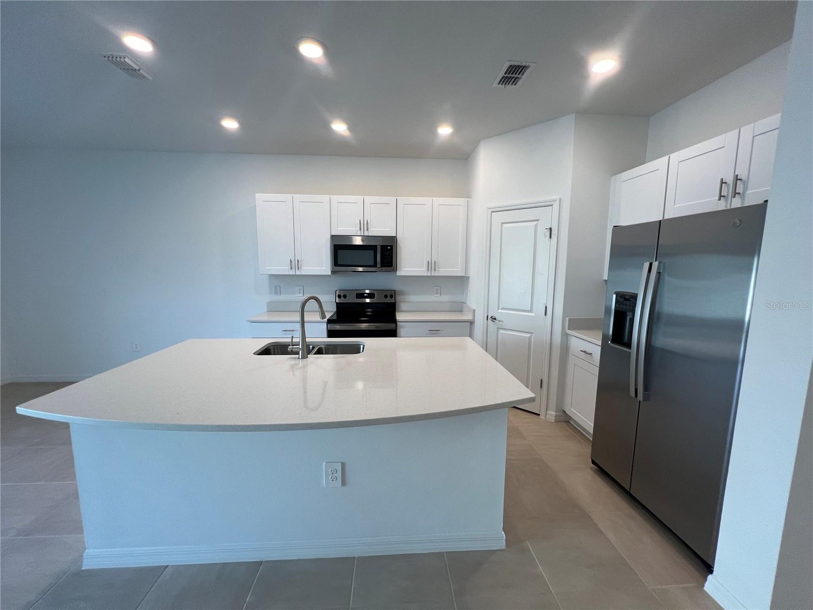 2211 PORTRAIT ST, KISSIMMEE, FL, 34758