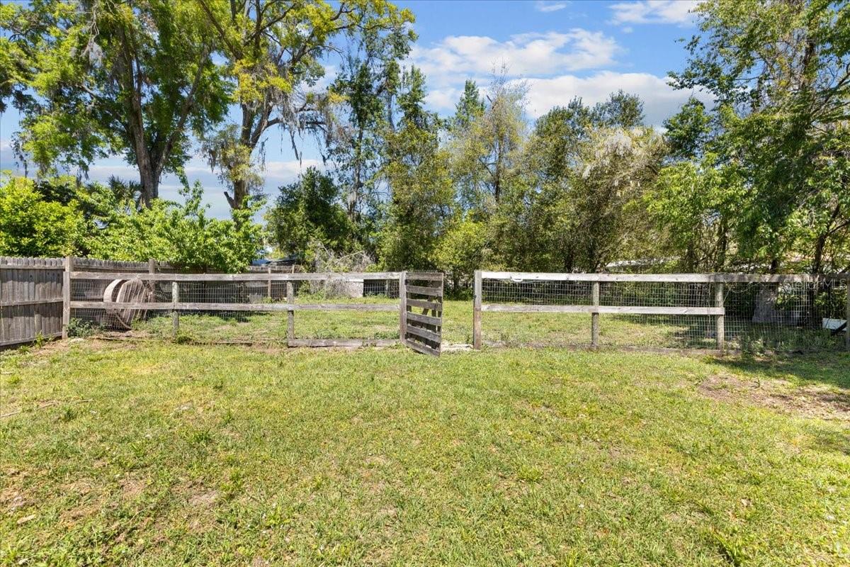 709 NE 2ND AVE, TRENTON, FL, 32693