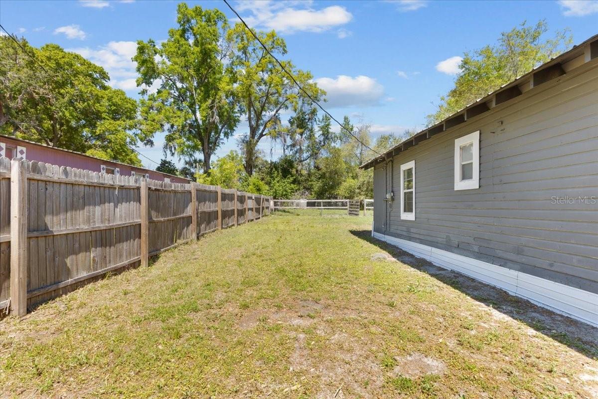 709 NE 2ND AVE, TRENTON, FL, 32693