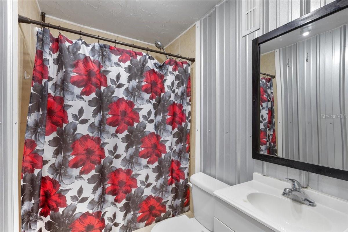 709 NE 2ND AVE, TRENTON, FL, 32693