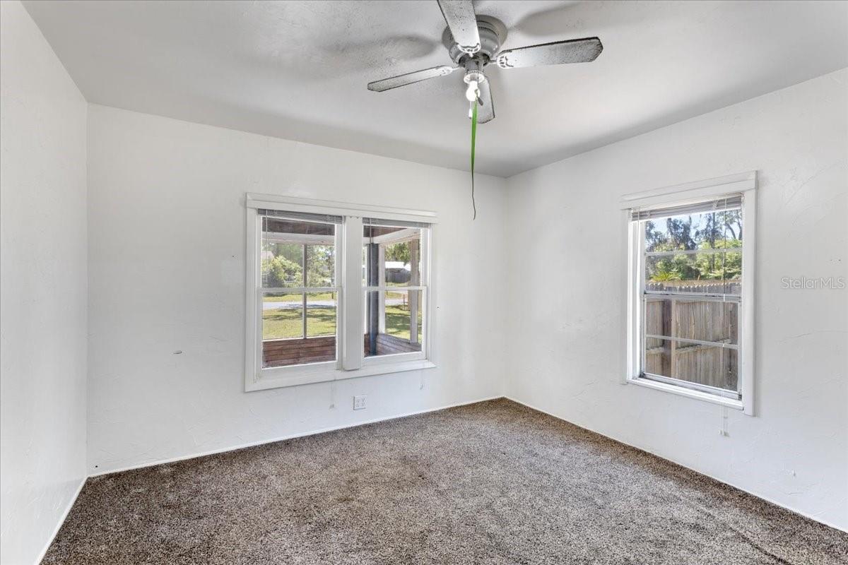 709 NE 2ND AVE, TRENTON, FL, 32693