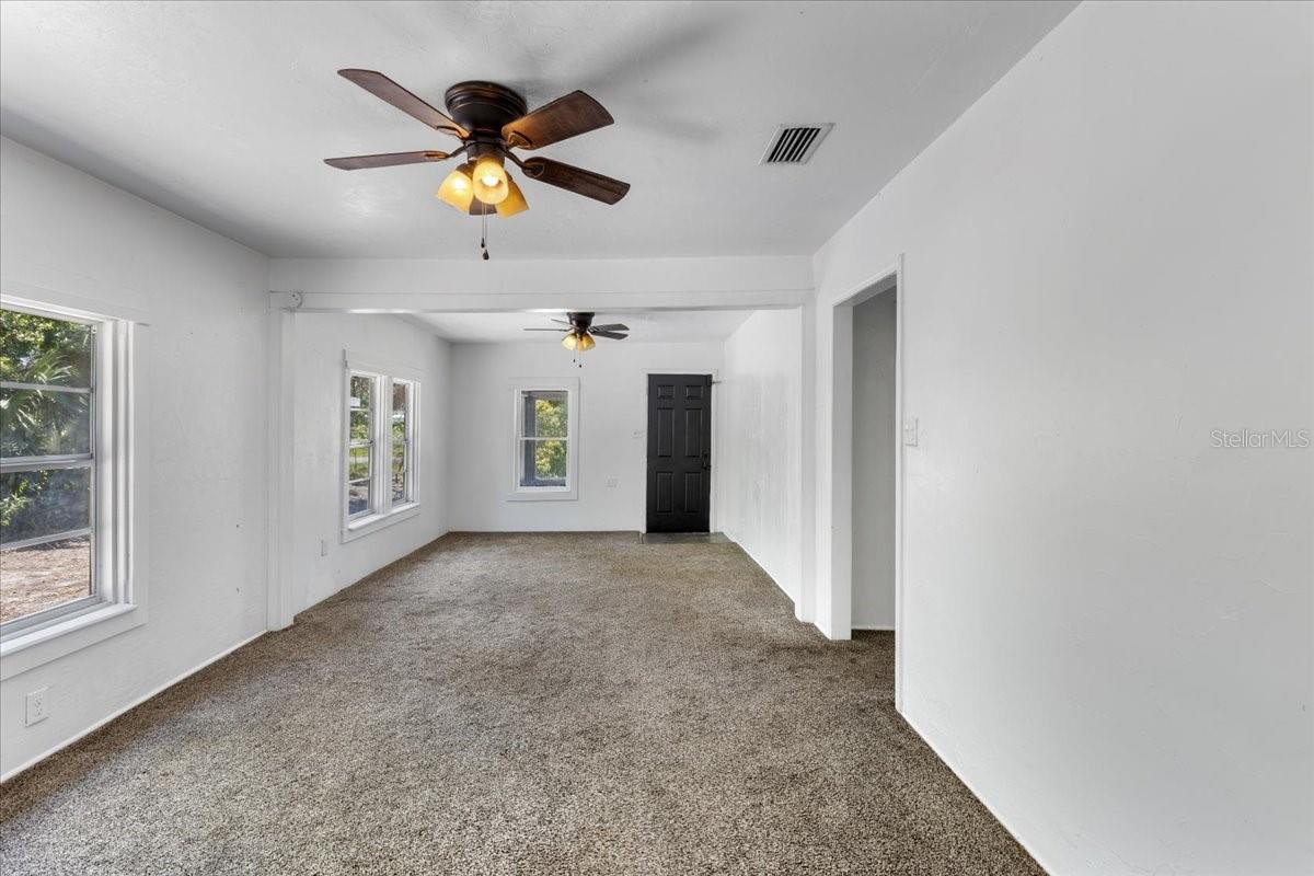 709 NE 2ND AVE, TRENTON, FL, 32693