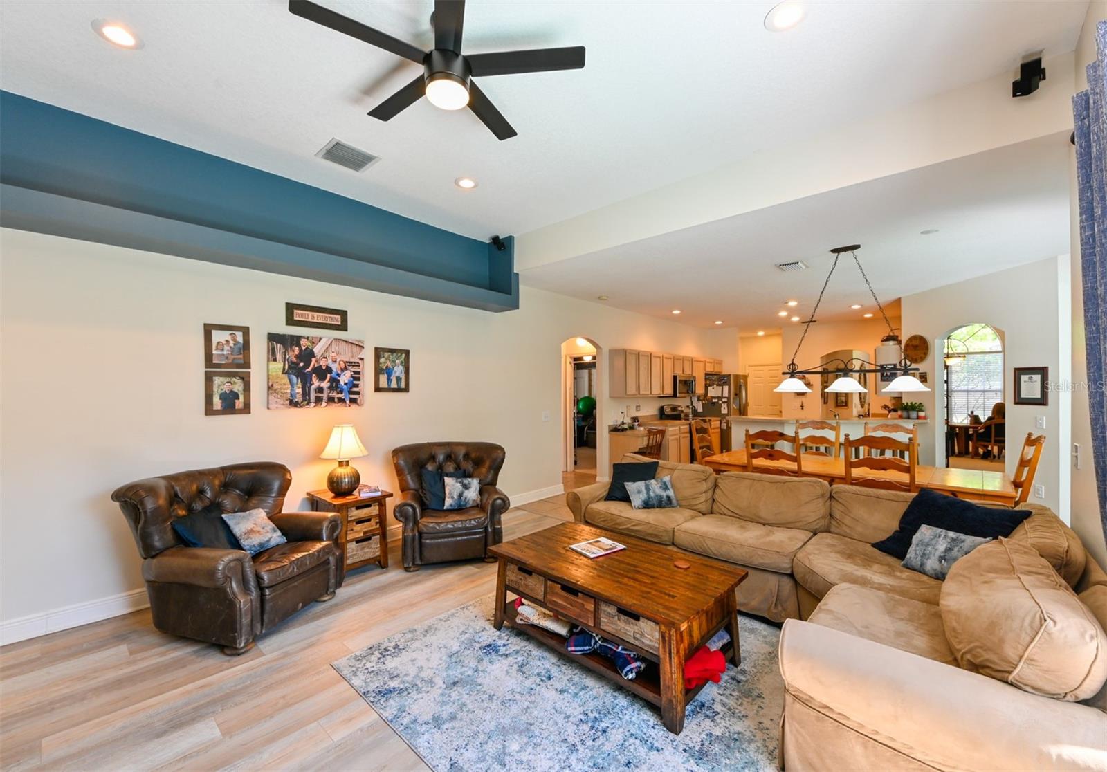 12920 LAKE VENTANA DR, TAMPA, FL, 33625