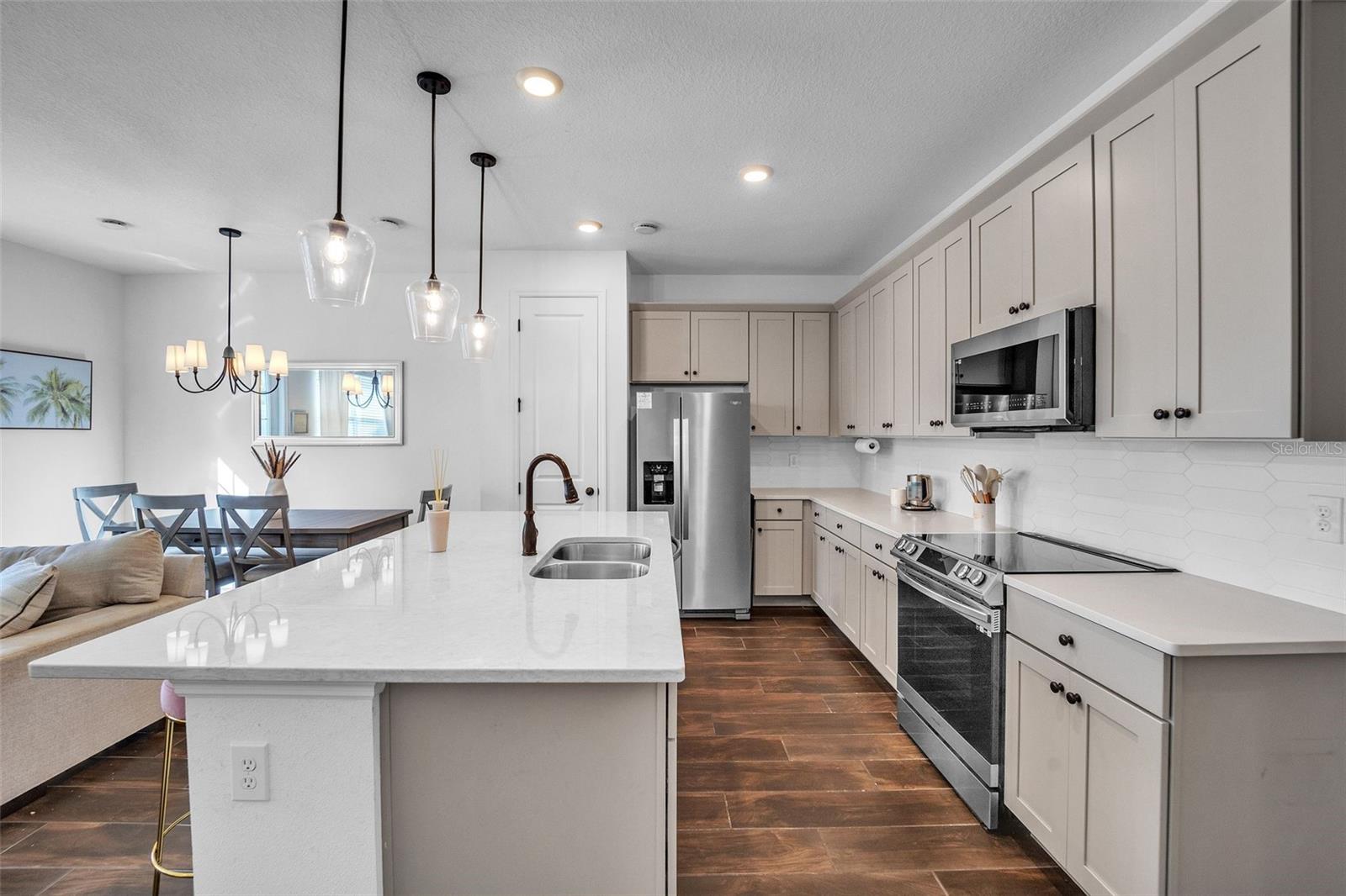 823 LONGBOAT DR, DAVENPORT, FL, 33896