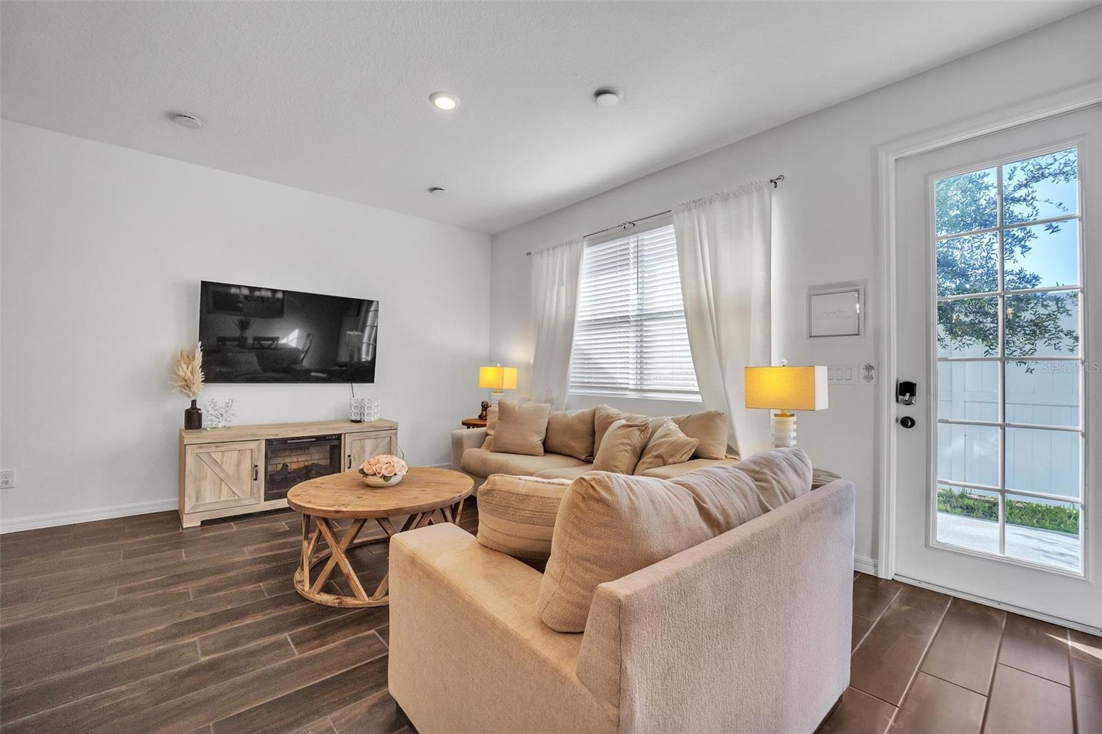 823 LONGBOAT DR, DAVENPORT, FL, 33896