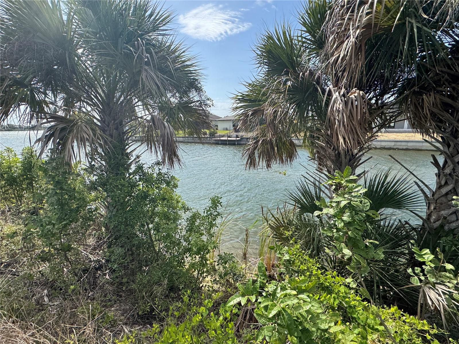 332 NE 9TH ST, CAPE CORAL, FL, 33909