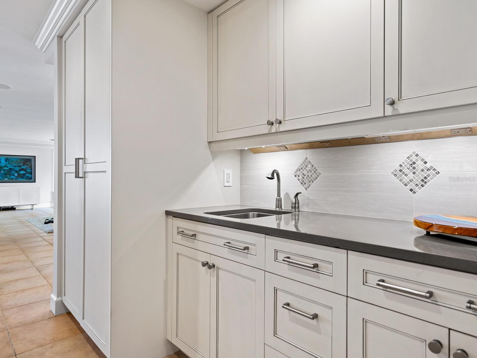 606 OWL WAY, SARASOTA, FL, 34236