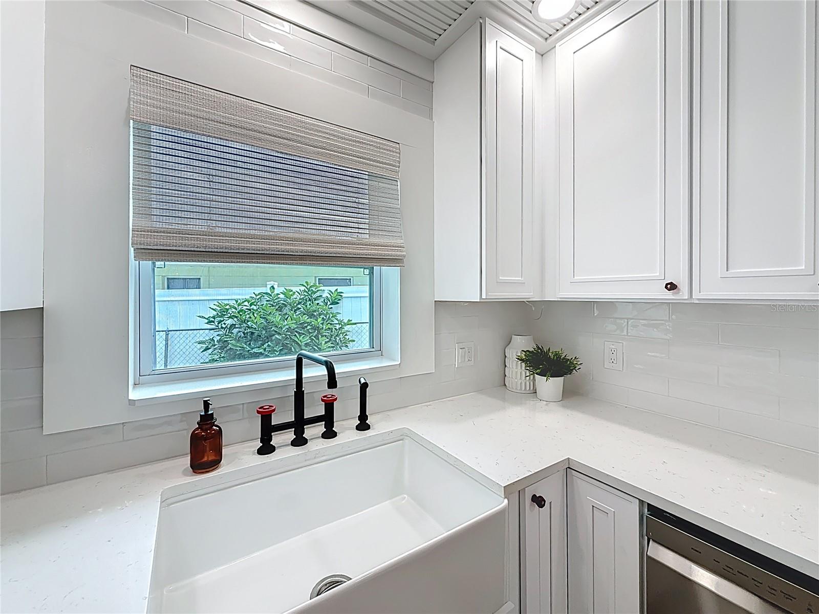 5271 31ST AVE N, ST PETERSBURG, FL, 33710