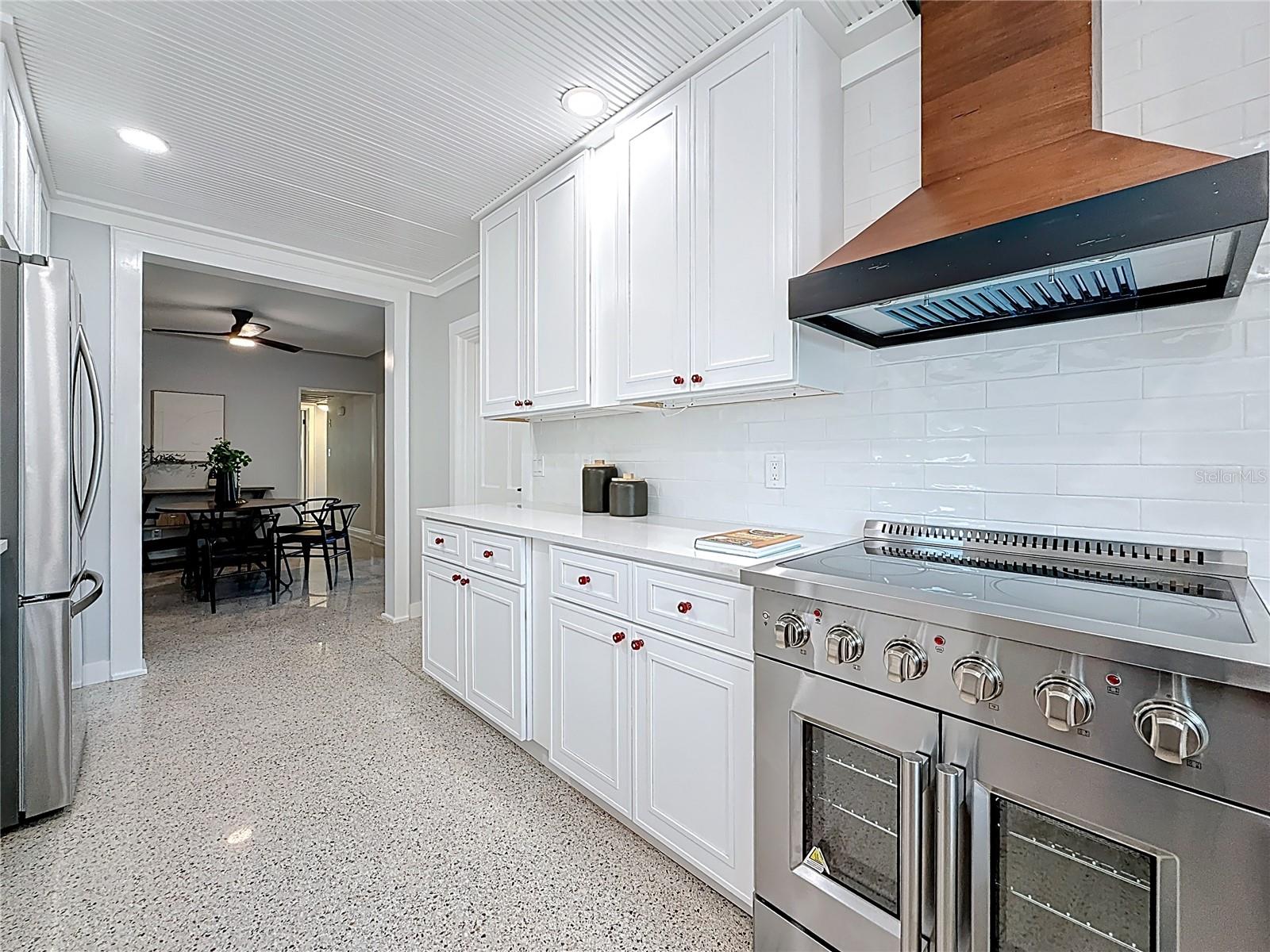 5271 31ST AVE N, ST PETERSBURG, FL, 33710