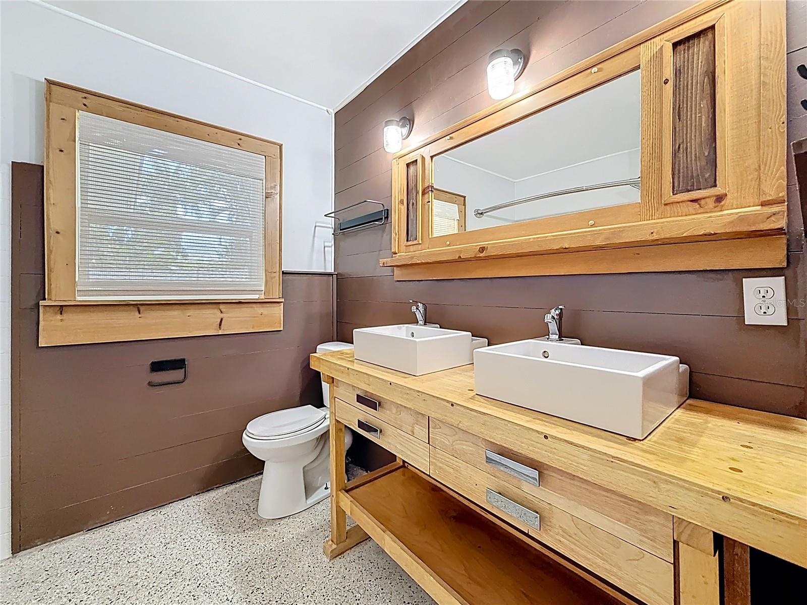 5271 31ST AVE N, ST PETERSBURG, FL, 33710