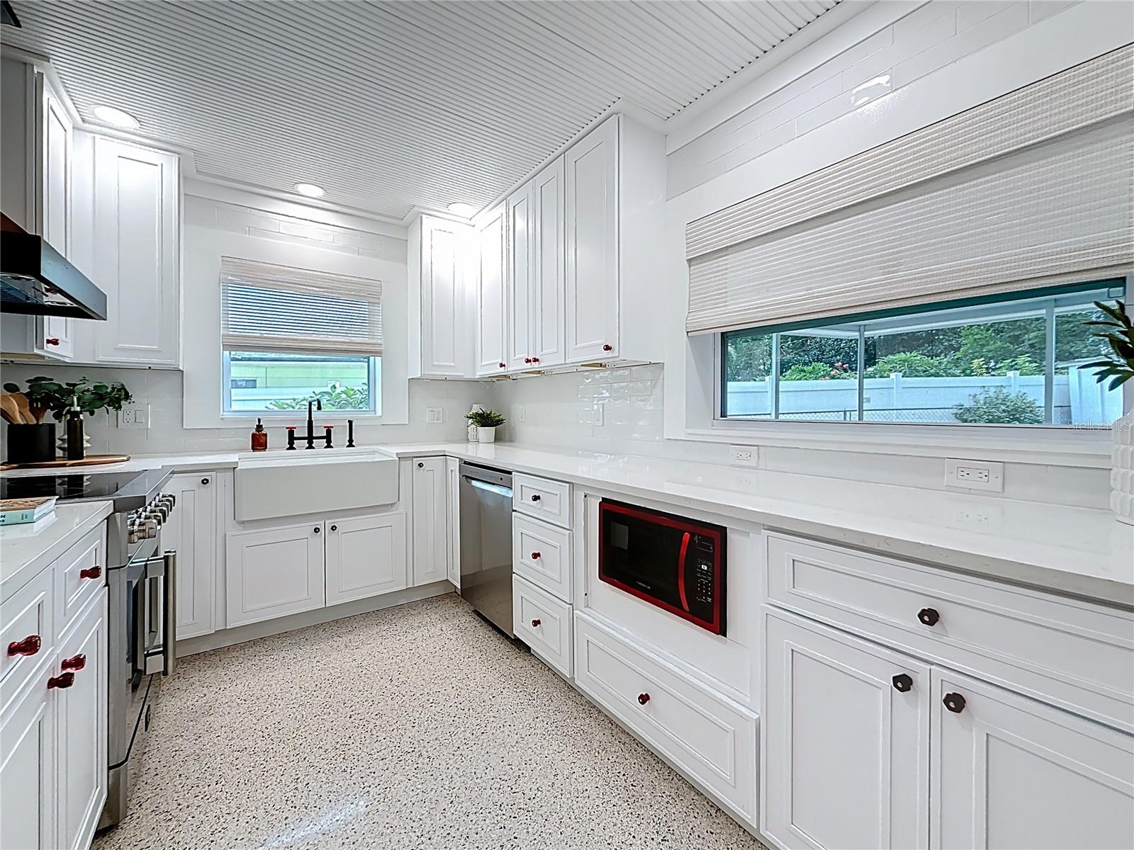 5271 31ST AVE N, ST PETERSBURG, FL, 33710