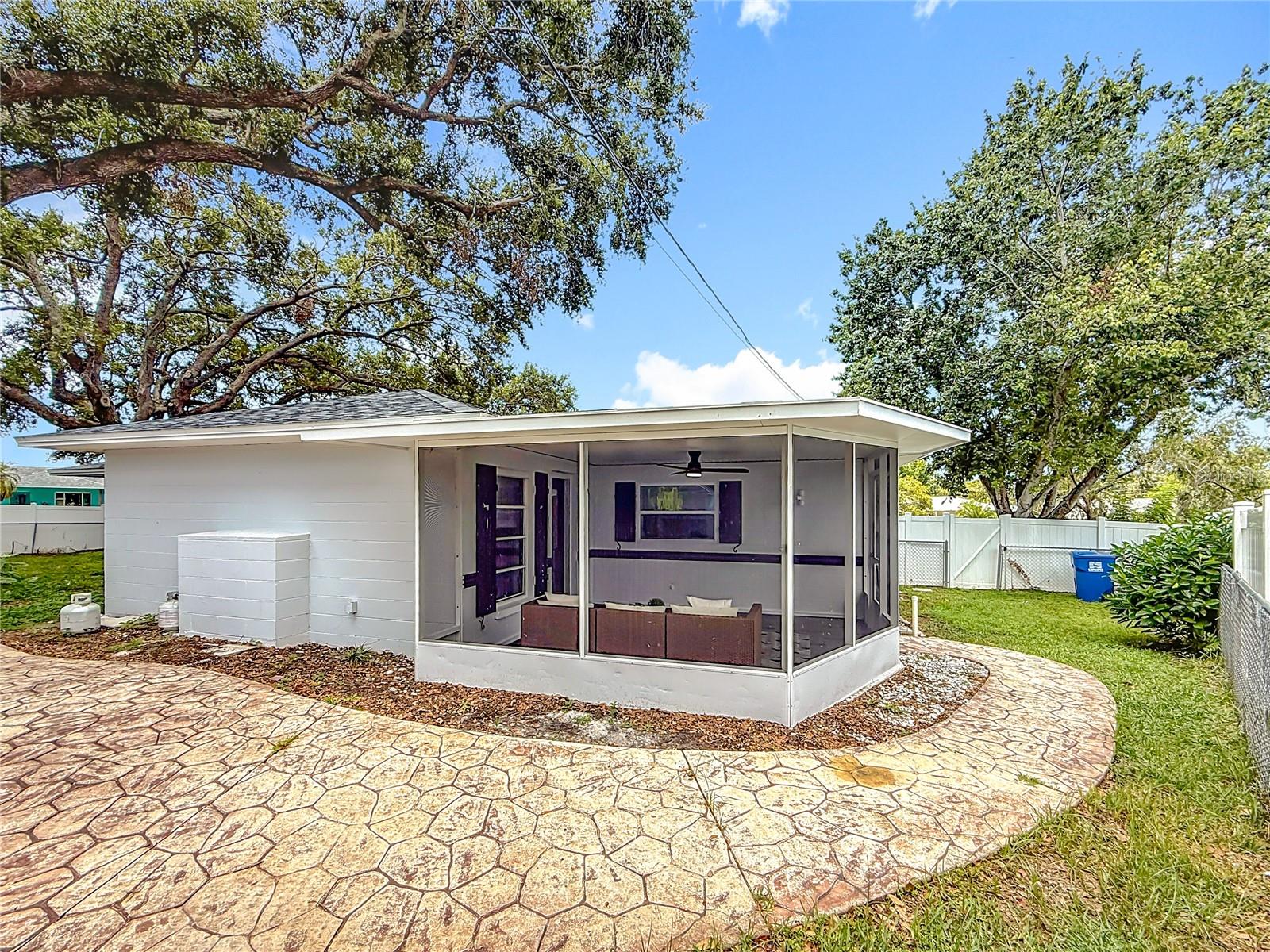 5271 31ST AVE N, ST PETERSBURG, FL, 33710