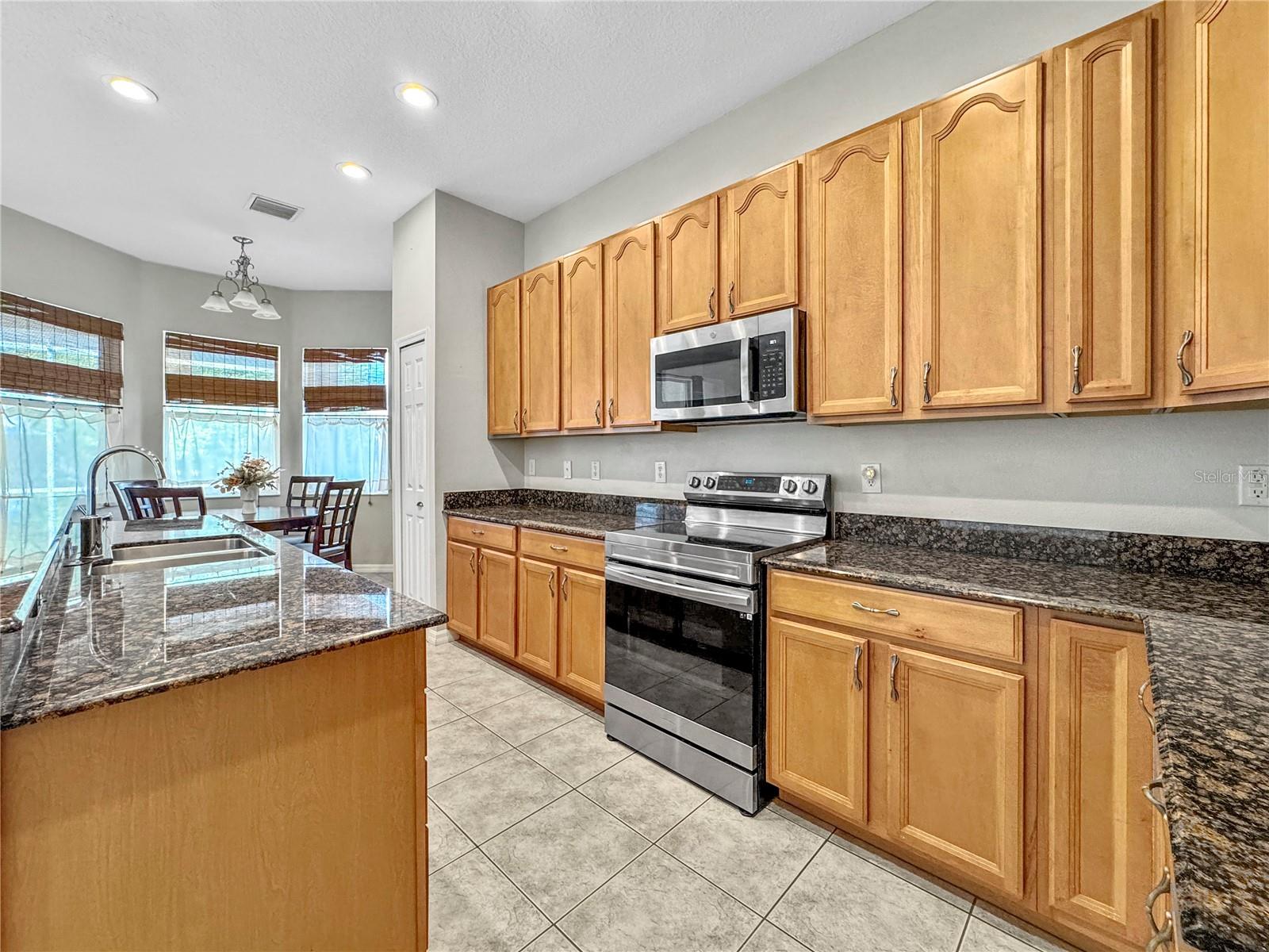 30753 PUMPKIN RIDGE DR, WESLEY CHAPEL, FL, 33543