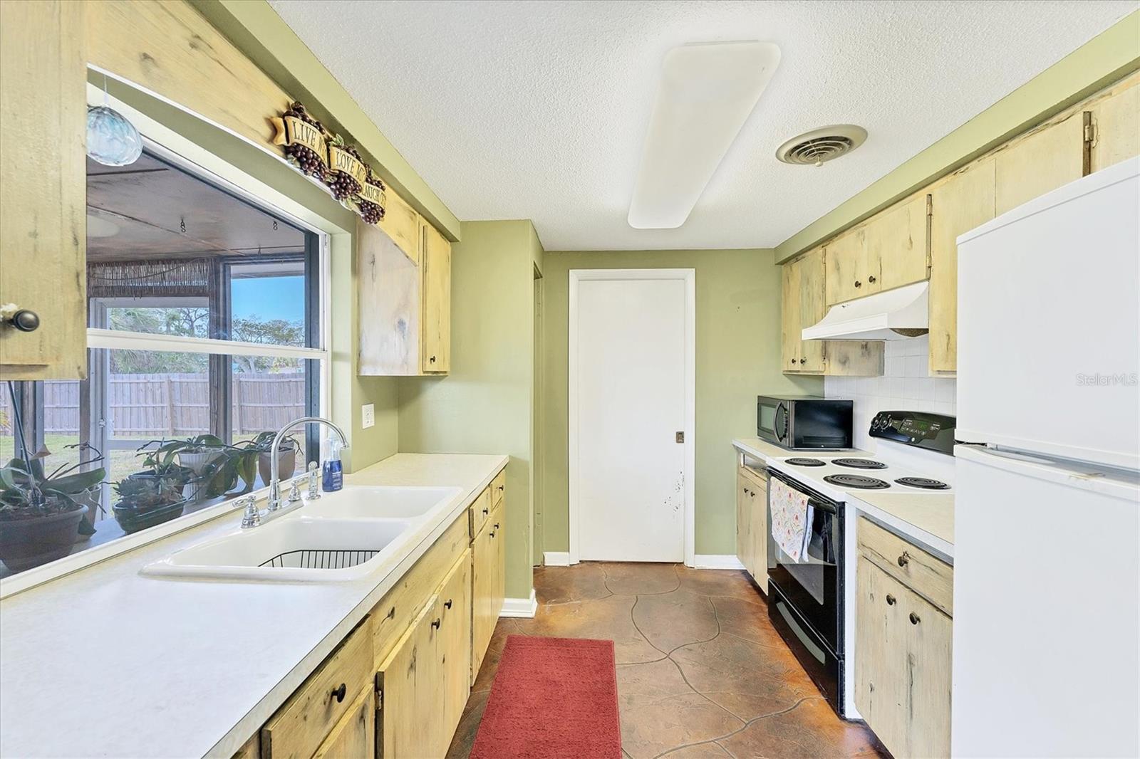 551 MORRISON AVE, ENGLEWOOD, FL, 34223