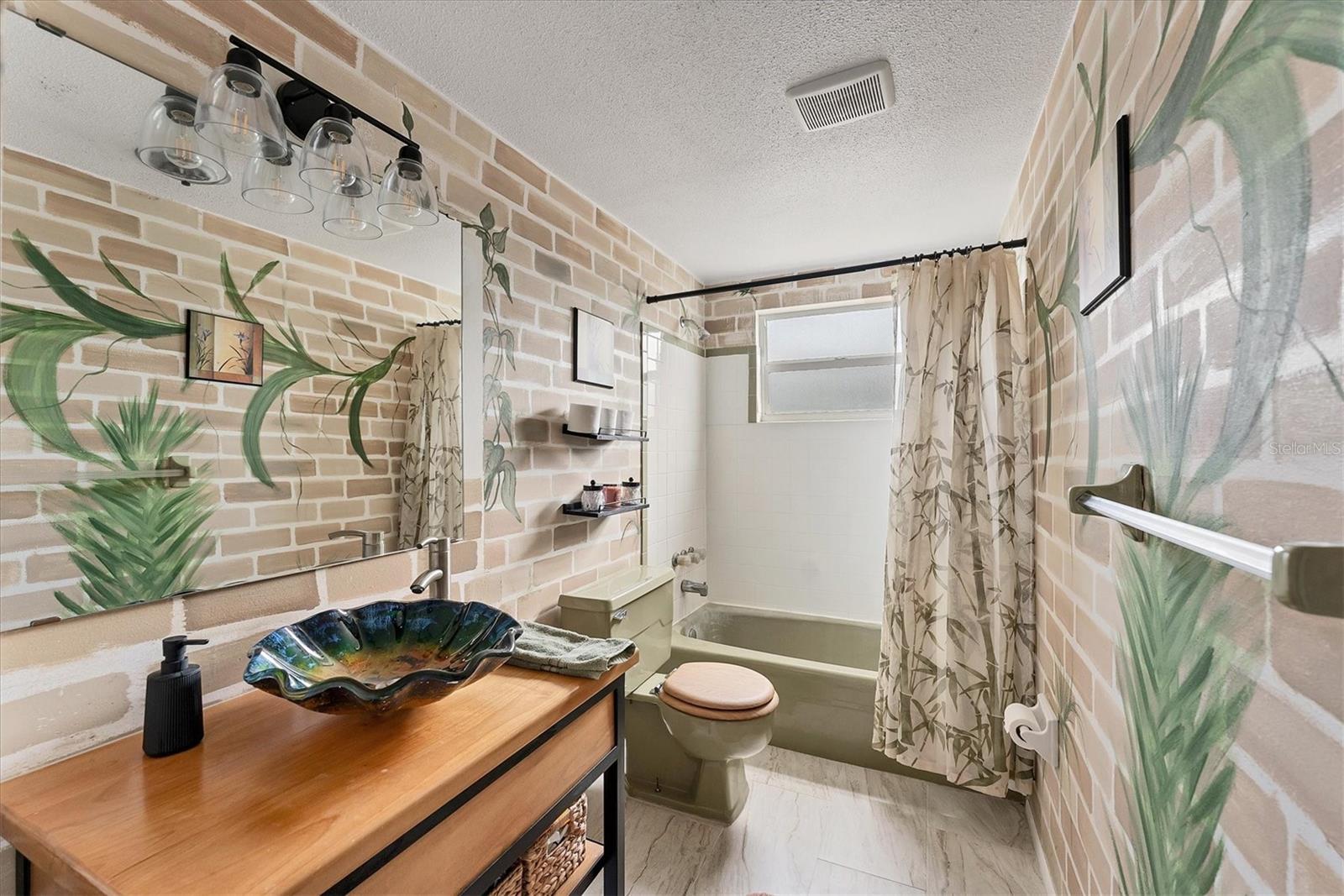 551 MORRISON AVE, ENGLEWOOD, FL, 34223