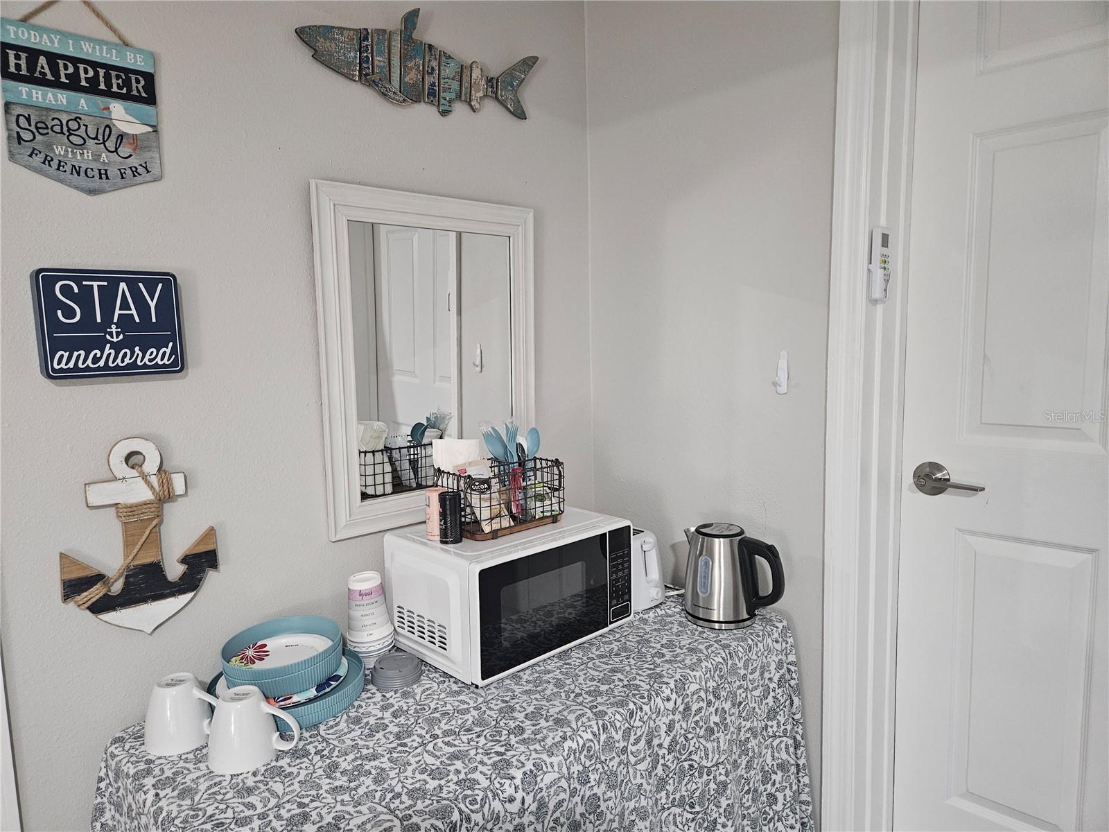 1406 NEBRASKA AVE, PALM HARBOR, FL, 34683