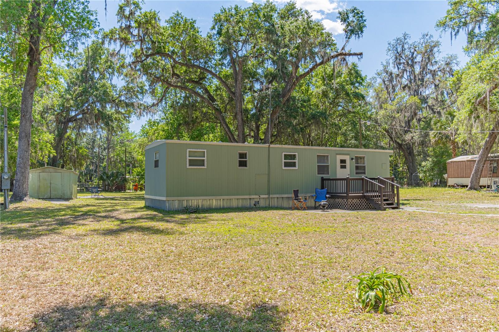 1986 CR 412, LAKE PANASOFFKEE, FL, 33538