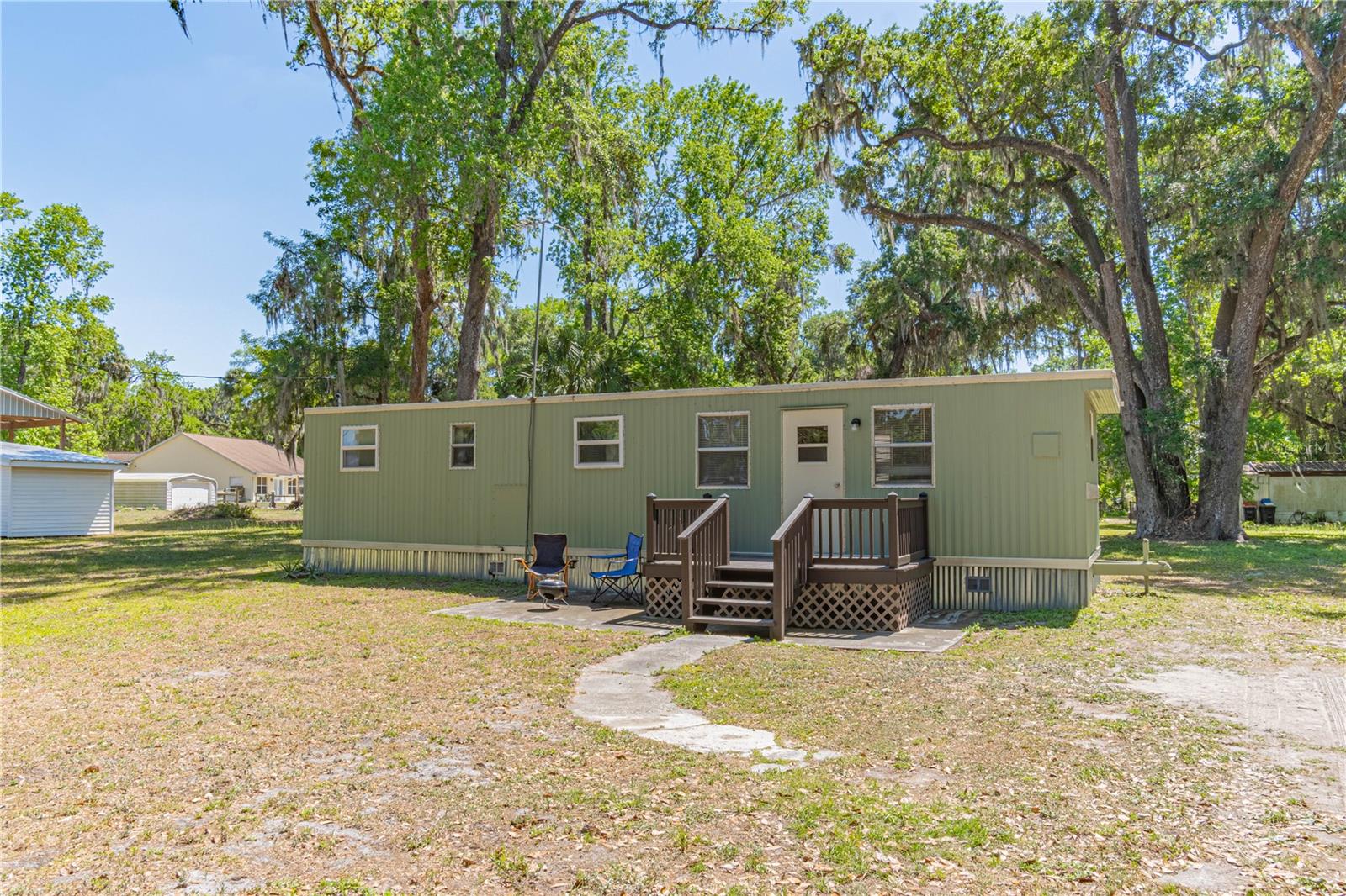 1986 CR 412, LAKE PANASOFFKEE, FL, 33538