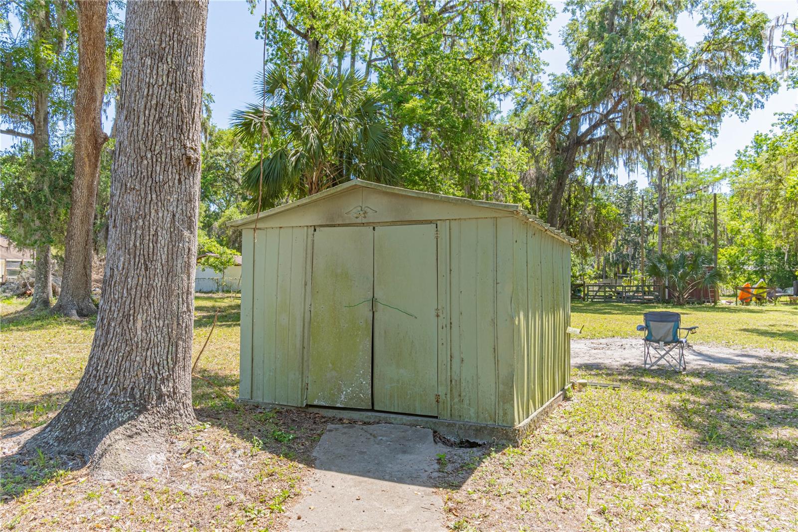 1986 CR 412, LAKE PANASOFFKEE, FL, 33538