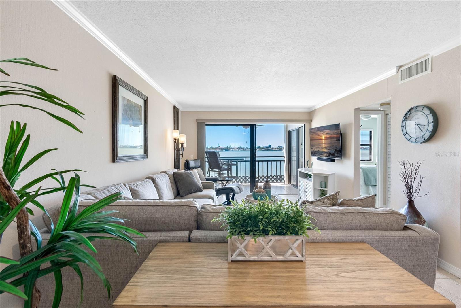 6265 SUN BLVD #204, ST PETERSBURG, FL, 33715