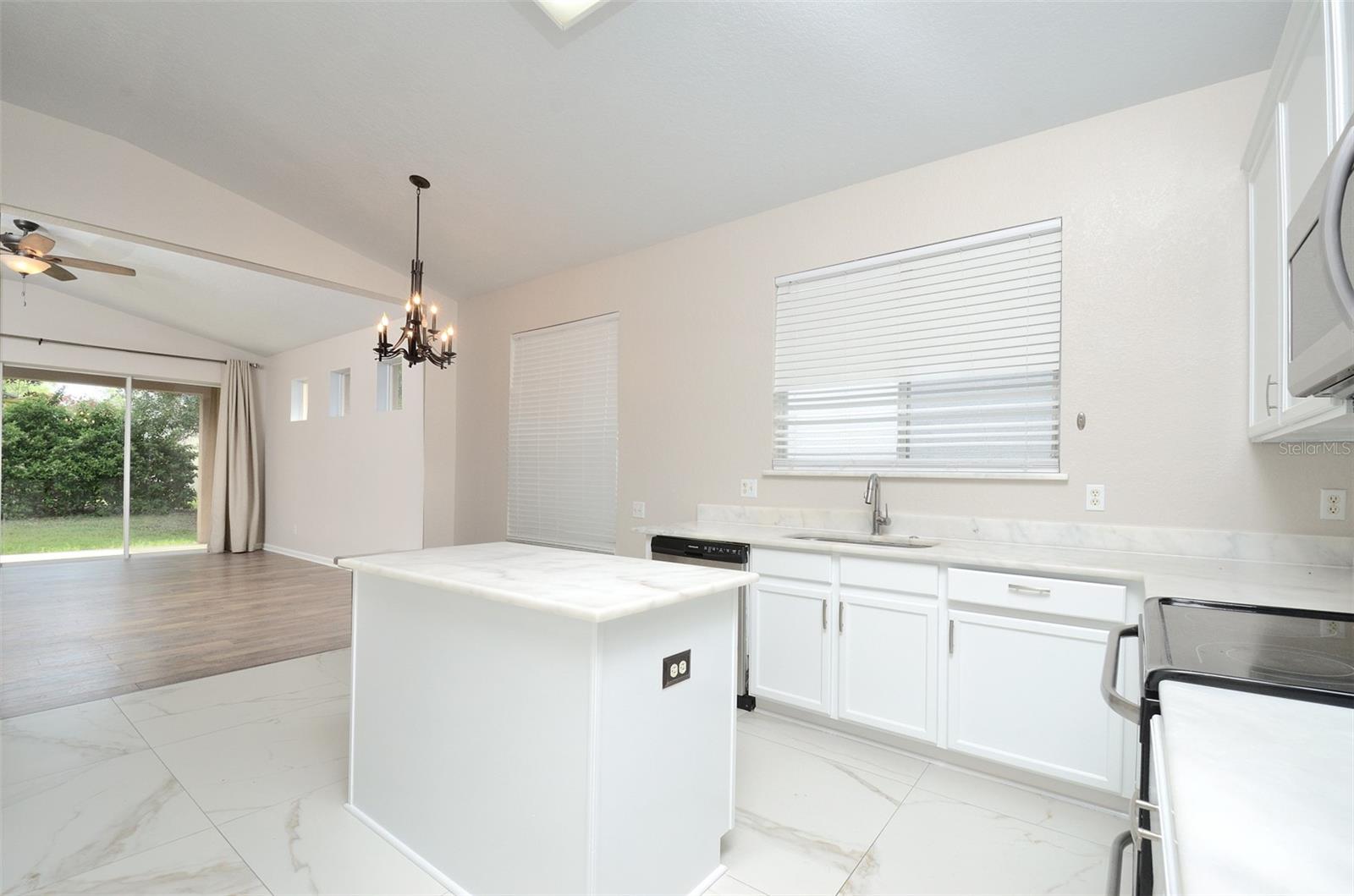 8839 ABBOTSBURY DR, WINDERMERE, FL, 34786