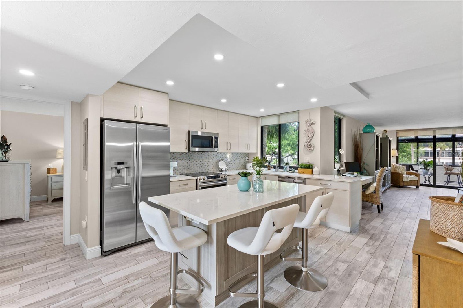 6267 MIDNIGHT PASS RD #105, SARASOTA, FL, 34242