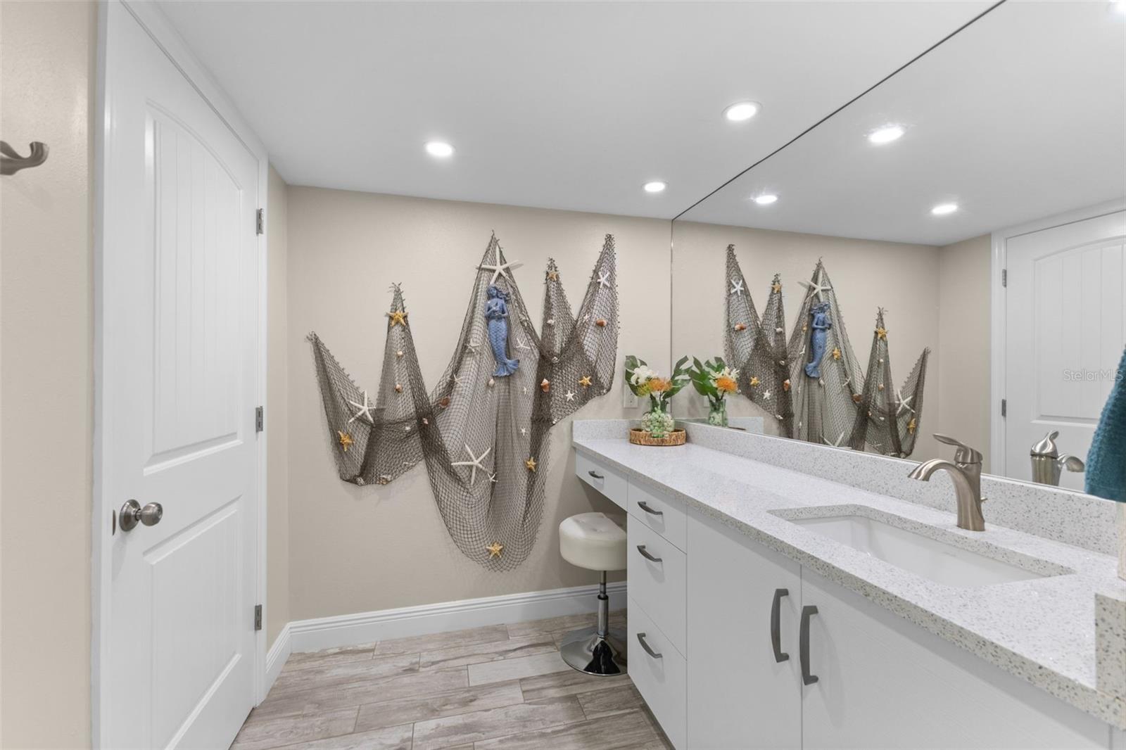 6267 MIDNIGHT PASS RD #105, SARASOTA, FL, 34242