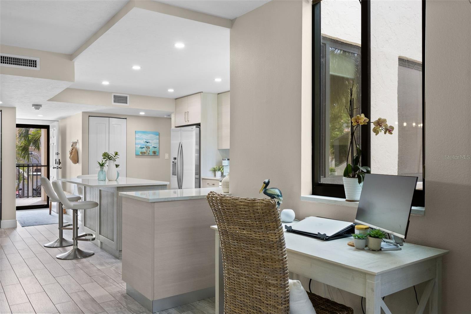 6267 MIDNIGHT PASS RD #105, SARASOTA, FL, 34242