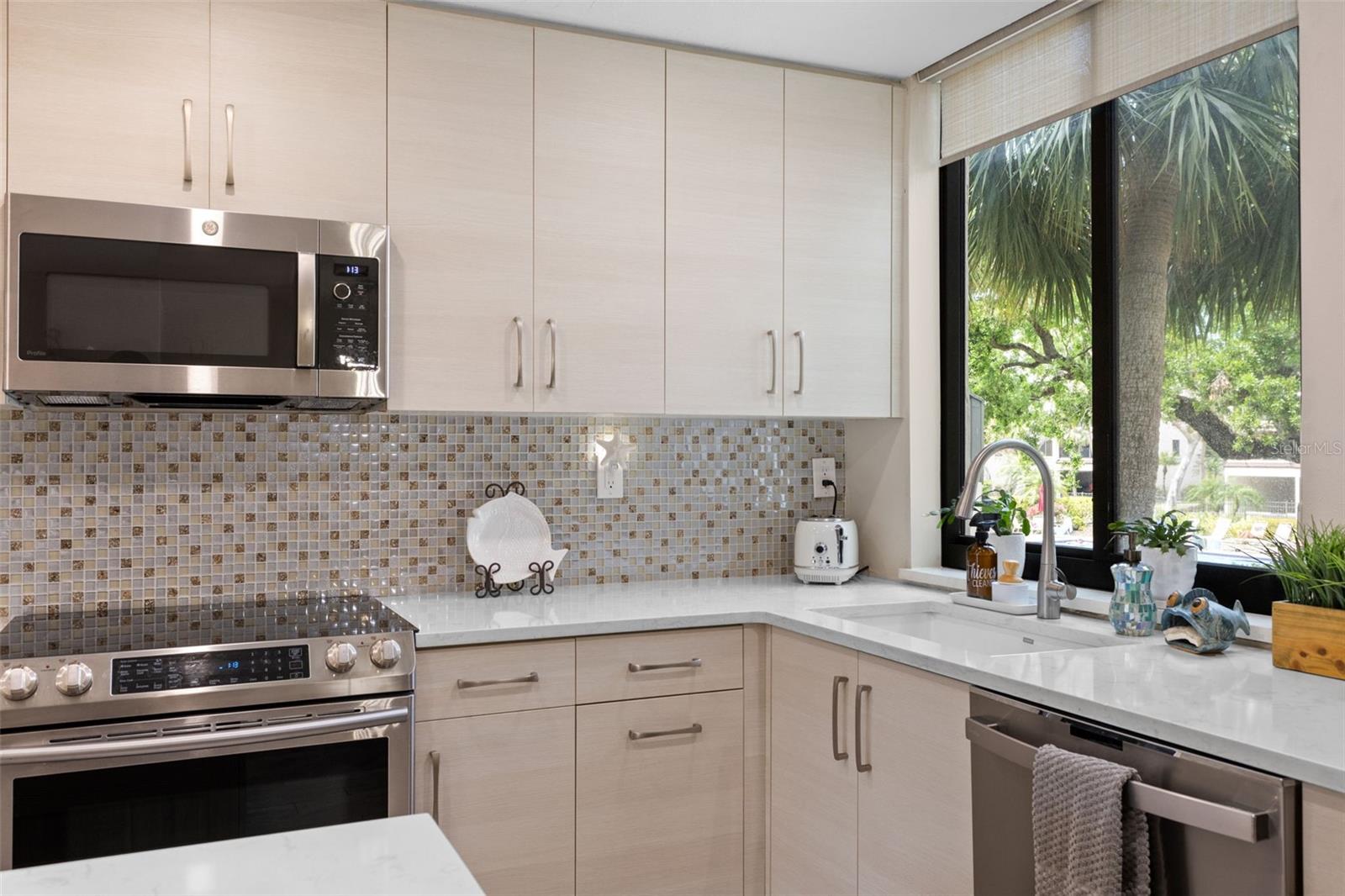 6267 MIDNIGHT PASS RD #105, SARASOTA, FL, 34242