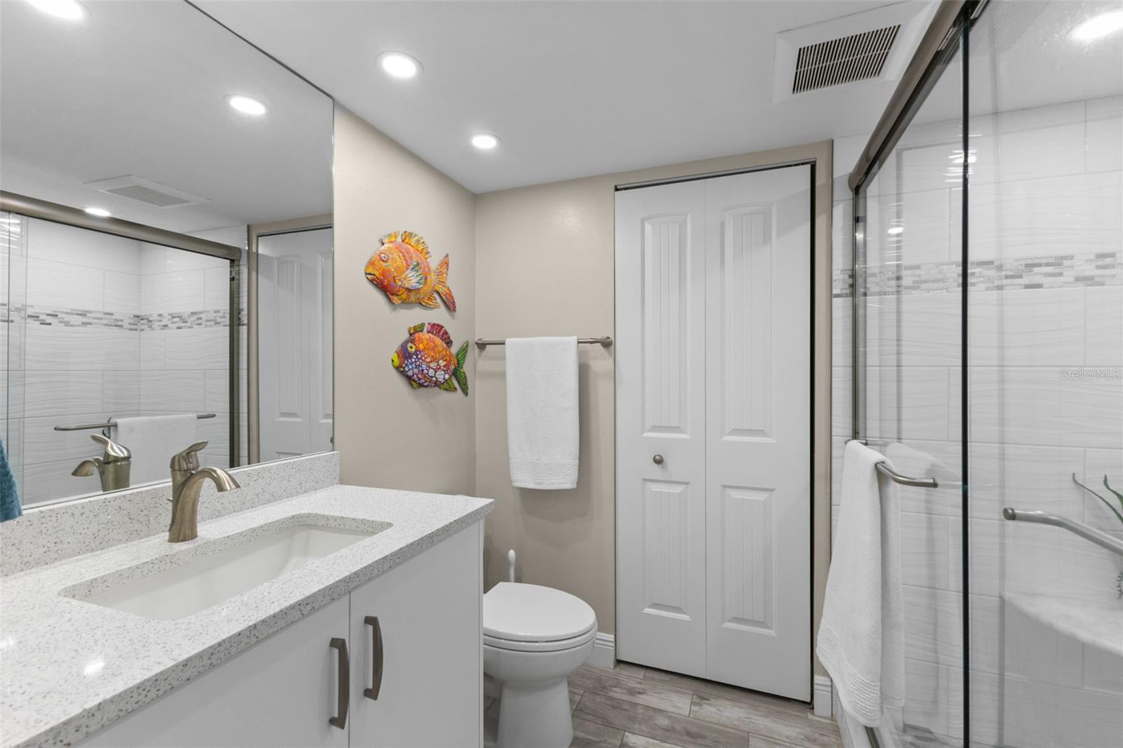 6267 MIDNIGHT PASS RD #105, SARASOTA, FL, 34242