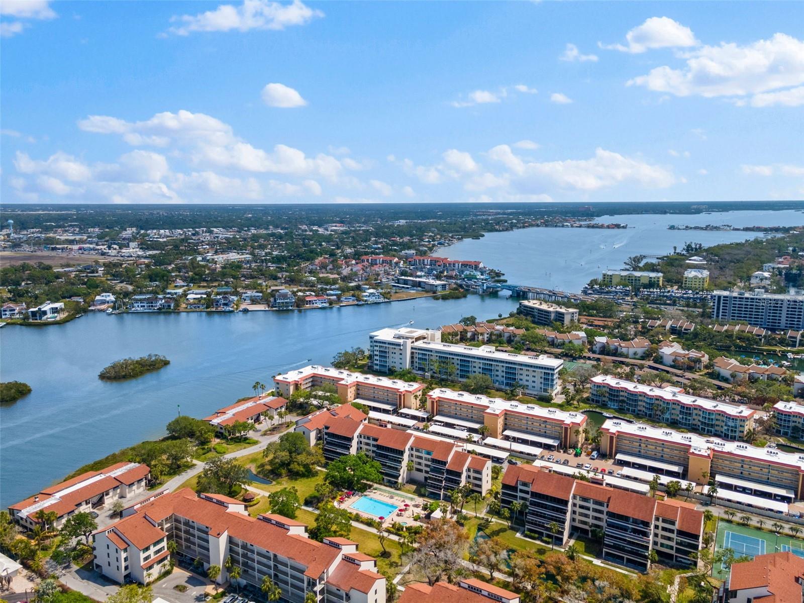 6267 MIDNIGHT PASS RD #105, SARASOTA, FL, 34242