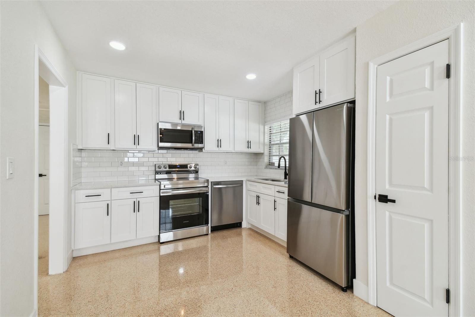 2406 THRACE ST, TAMPA, FL, 33605