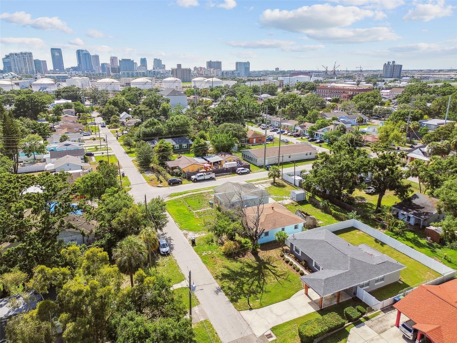 2406 THRACE ST, TAMPA, FL, 33605