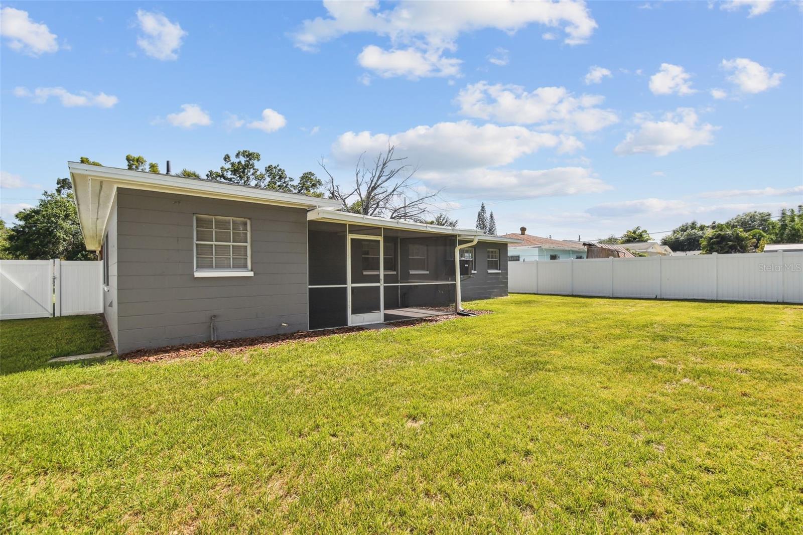 2406 THRACE ST, TAMPA, FL, 33605