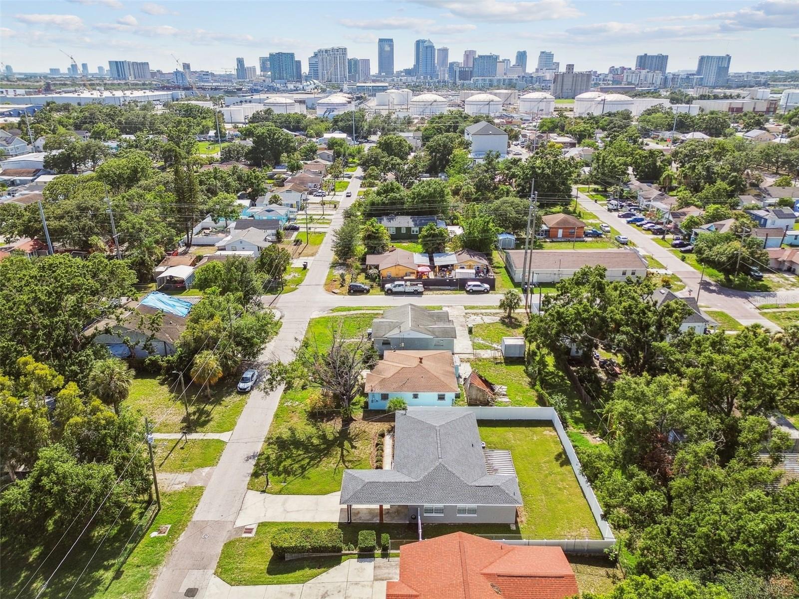 2406 THRACE ST, TAMPA, FL, 33605