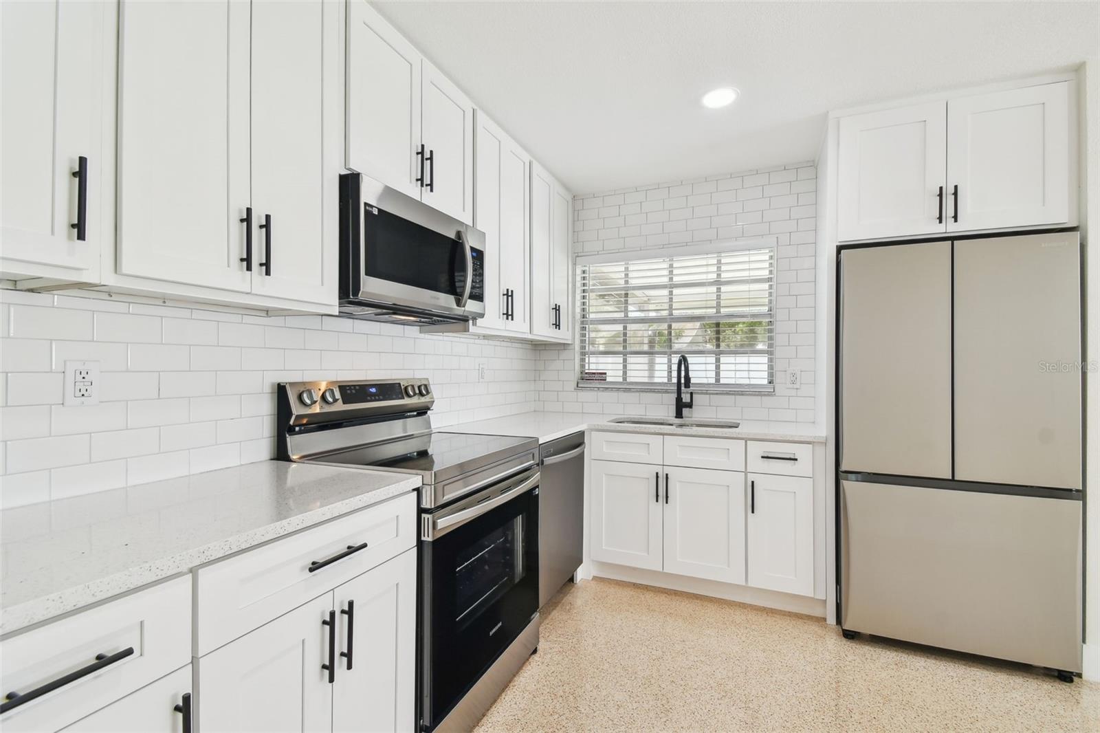 2406 THRACE ST, TAMPA, FL, 33605