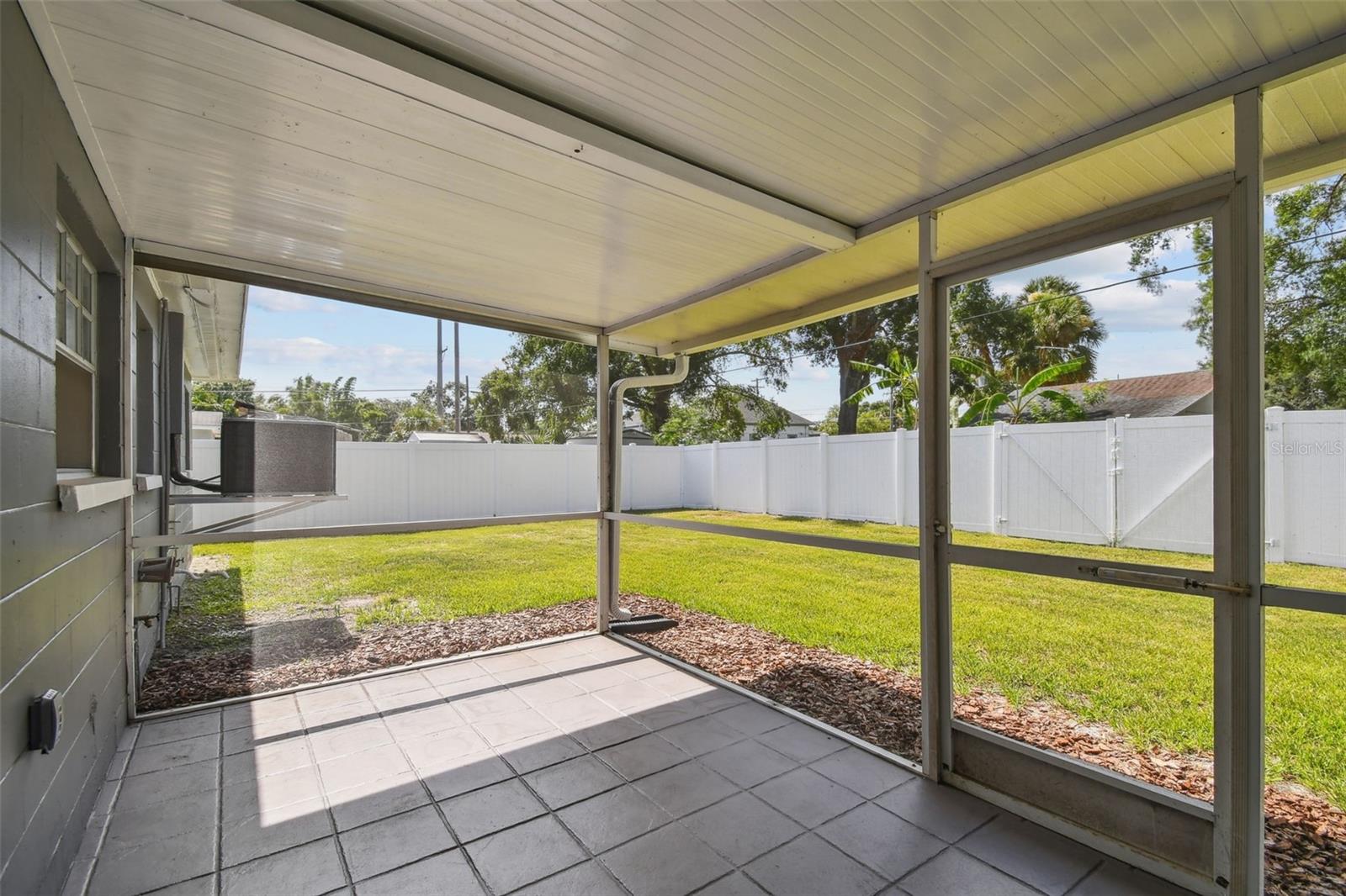 2406 THRACE ST, TAMPA, FL, 33605