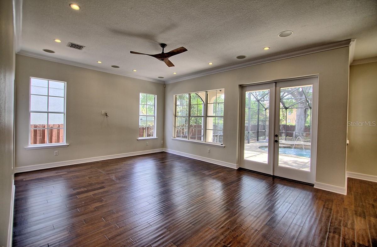 5908 S SWITZER AVE, TAMPA, FL, 33611