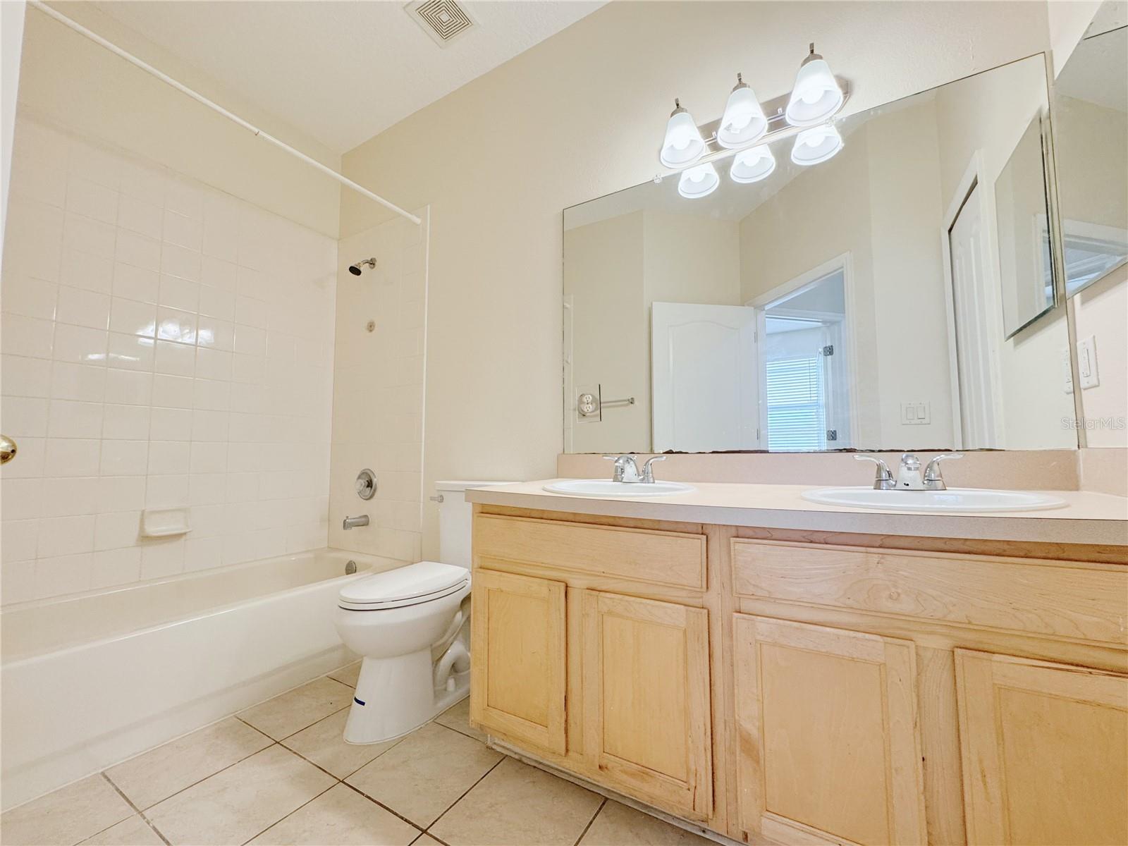 4932 BELLTHORN DR, ORLANDO, FL, 32837